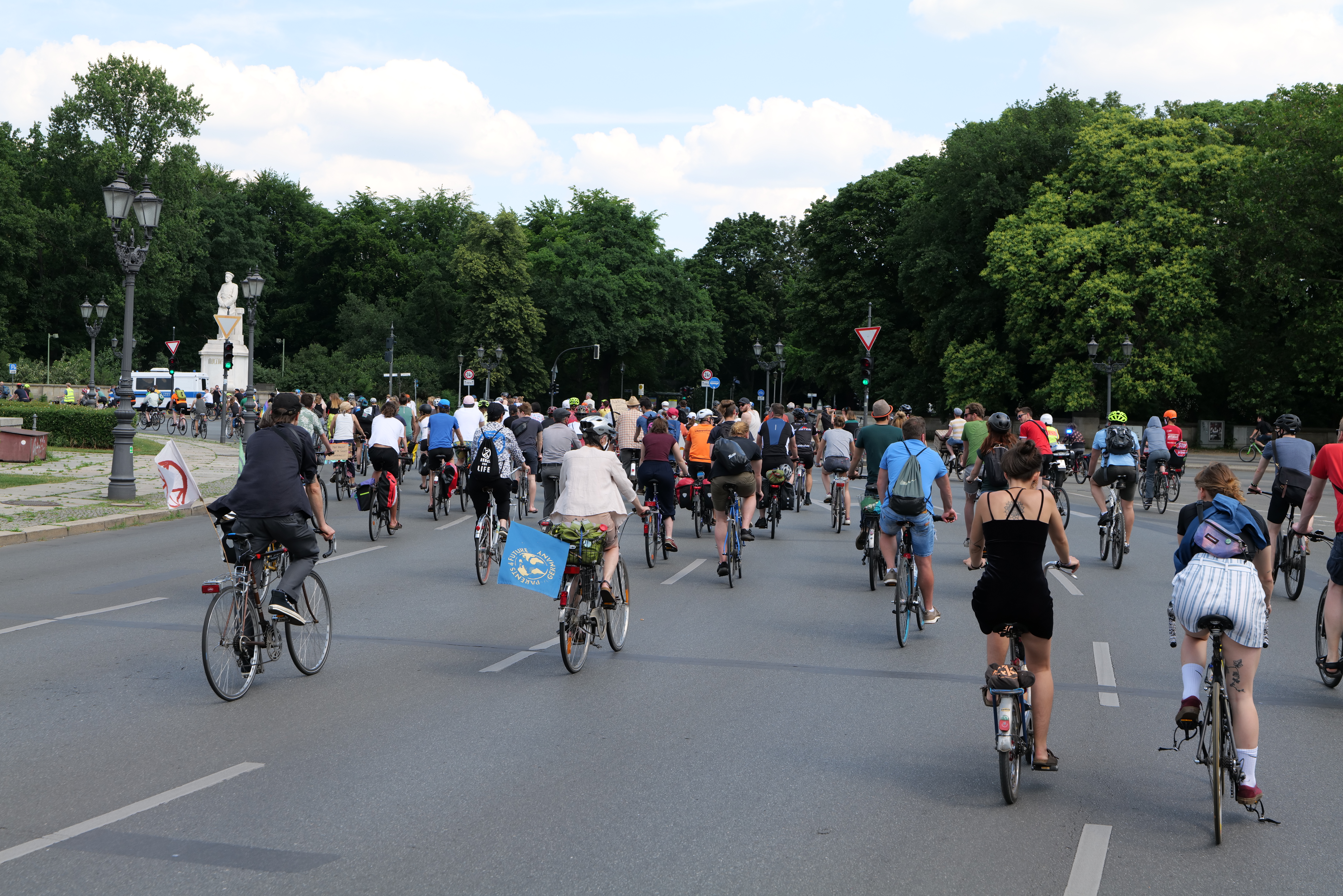 XR_cycle_demonstration_Berlin_Groser_Stern_2020 06 17_07